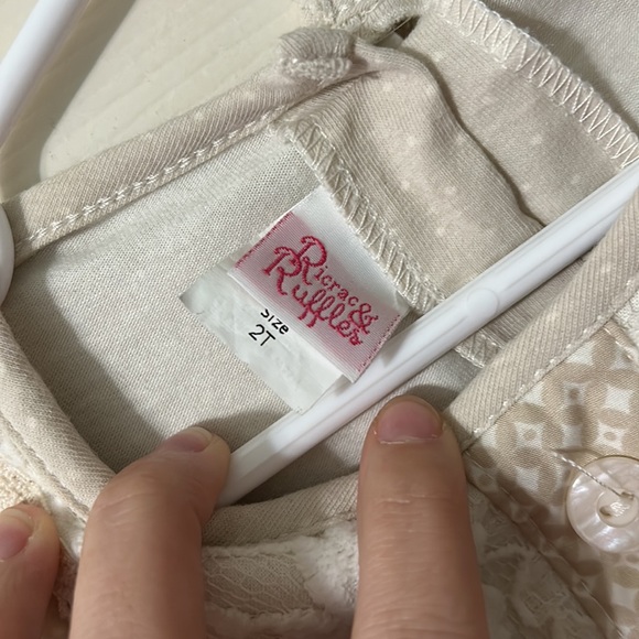 RICRAC AND RUFFLES BEIGE LACE AND FLORAL DRESS - Picture 3 of 3